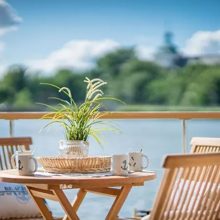 Botel Hausboot Aegir Mit Dachterrasse In Am Ostseefjord Schlei *