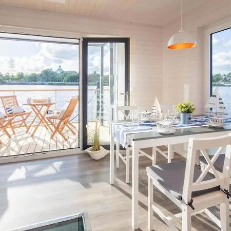 Botel Hausboot Aegir Mit Dachterrasse In Am Ostseefjord Schlei *