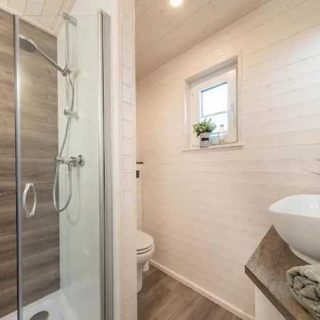 Båthotell Hausboot Aegir Mit Dachterrasse In Am Ostseefjord Schlei